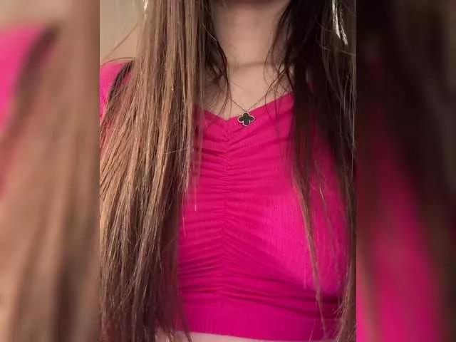 Alliina-leee from BongaCams