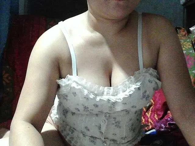 DesiDelight1 on BongaCams