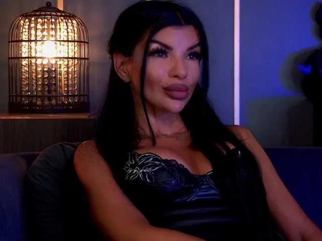 EleniaDevons on BongaCams 