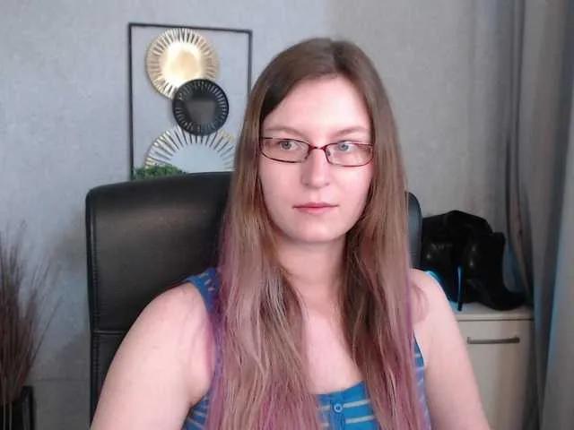 EmmaHeart on BongaCams