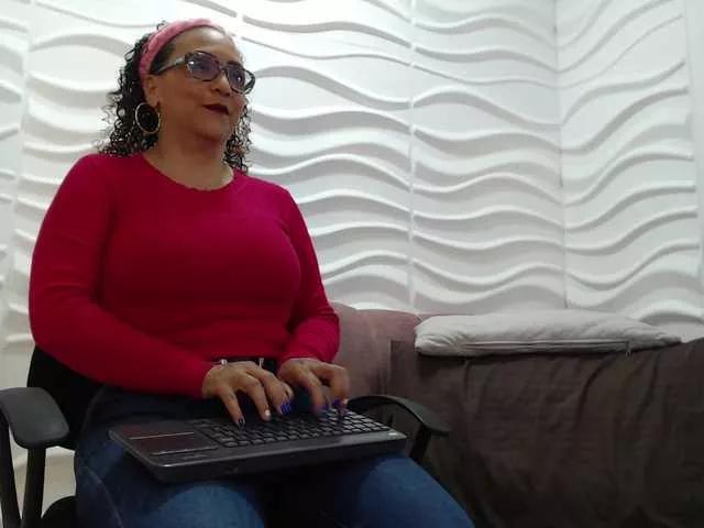 Evamills from BongaCams is Freechat