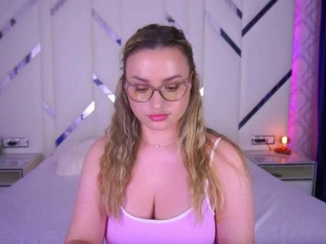 FloraGreys on BongaCams