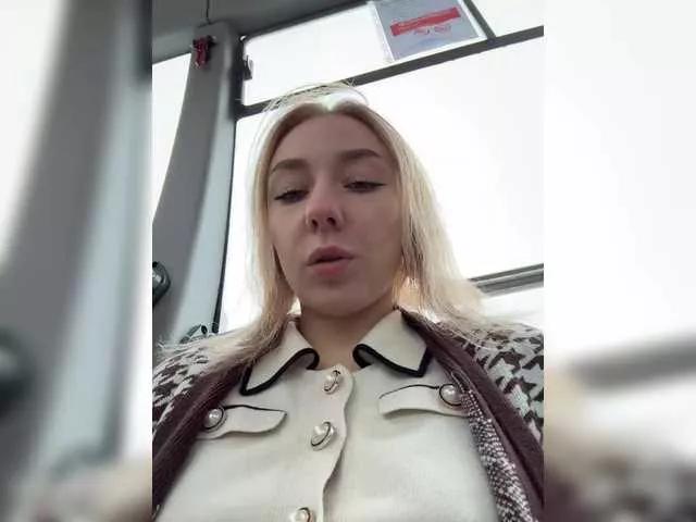 Janchi- from BongaCams is Freechat