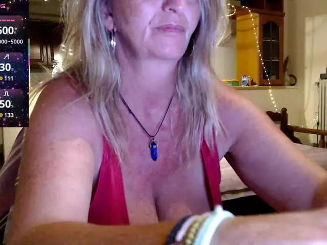 JennaDeluxe on BongaCams