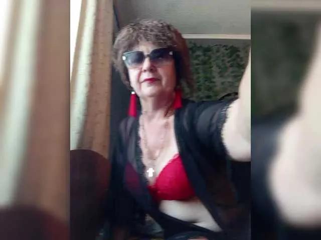 Karinagolda on BongaCams