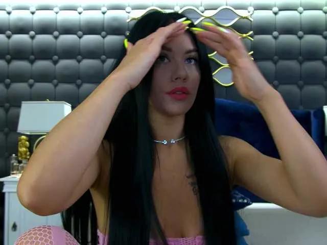 LeyaCass on BongaCams
