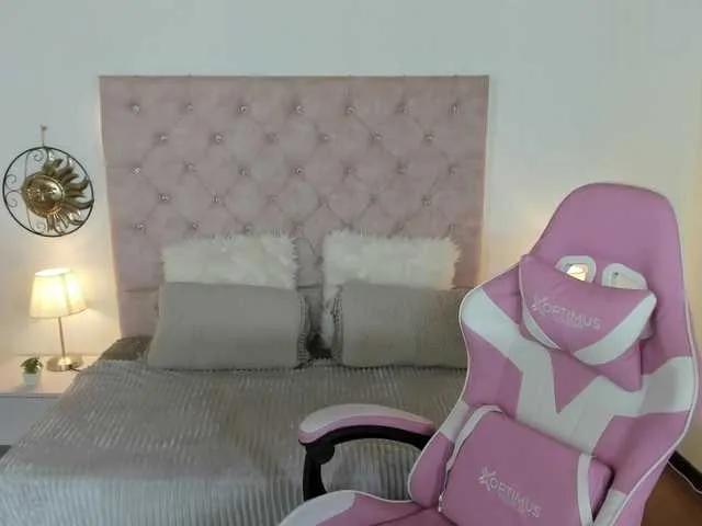 lilyboom1 on BongaCams 