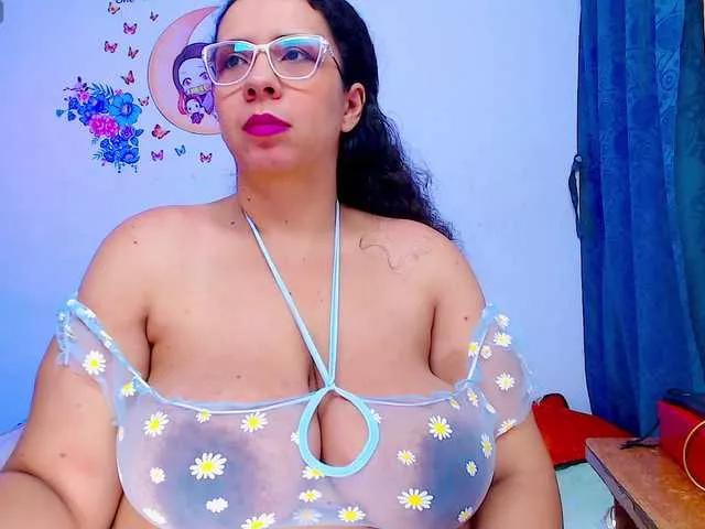 lyalatin4 on BongaCams 