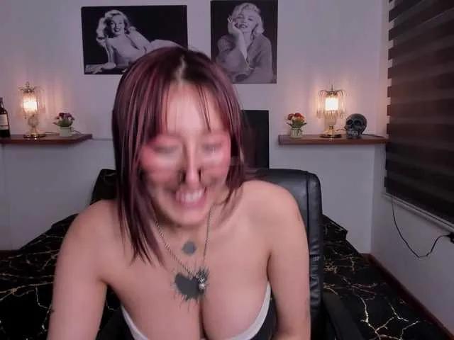Mariana-Jones on BongaCams