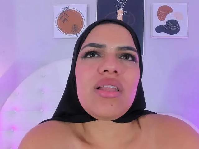 mhia-paris on BongaCams