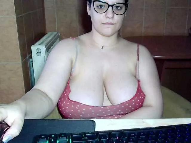 MoniqQuuen on BongaCams
