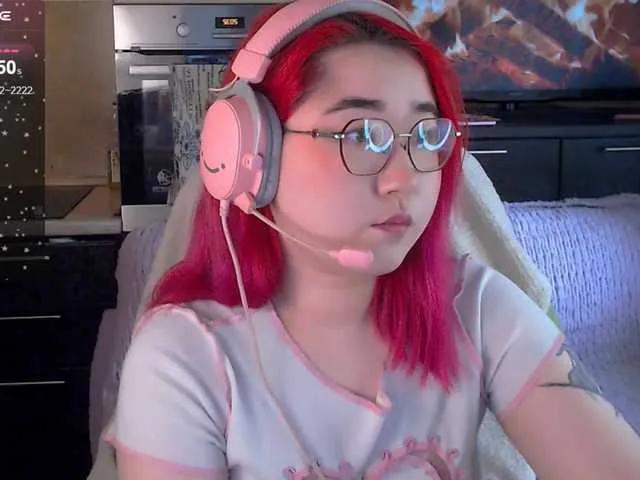 Peach-girl on BongaCams