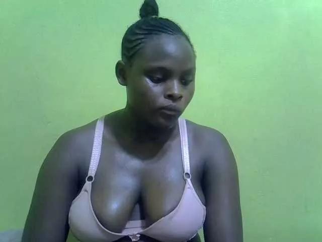 queendebbie on BongaCams 