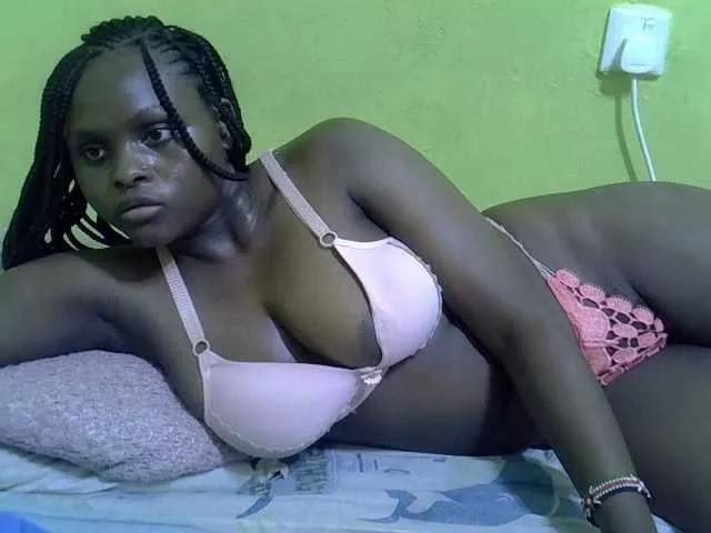 queendebbie on BongaCams 