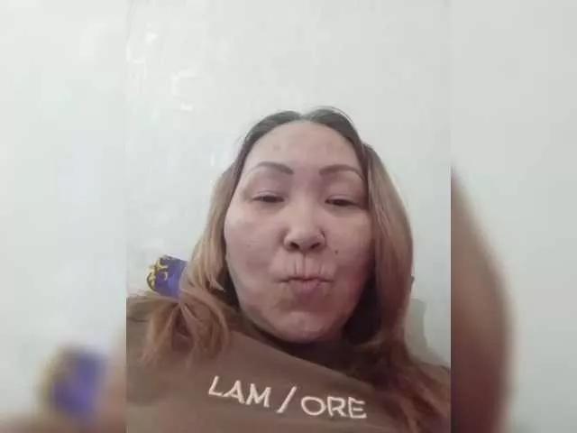 Qweentis on BongaCams 