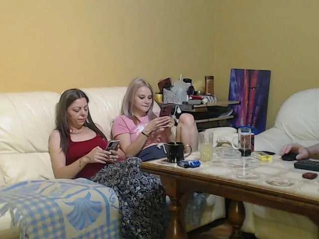 RuxandraDanny on BongaCams