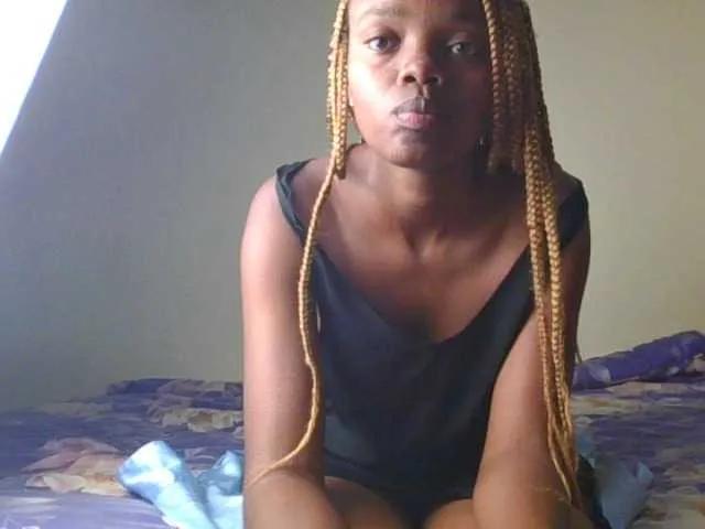 ScarletBluexo on BongaCams