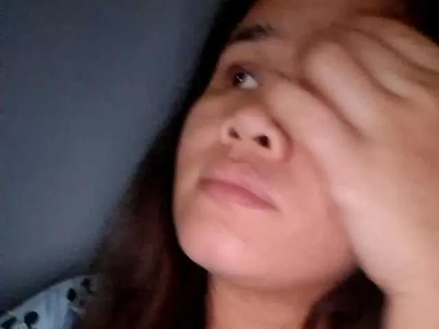 sexyasian27 on BongaCams