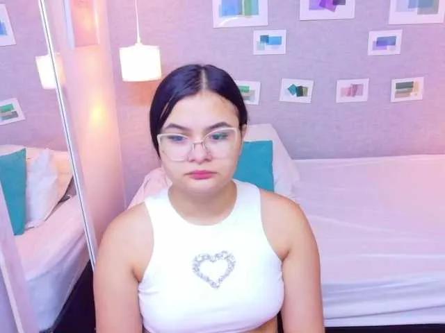 sweet-dani18 on BongaCams 