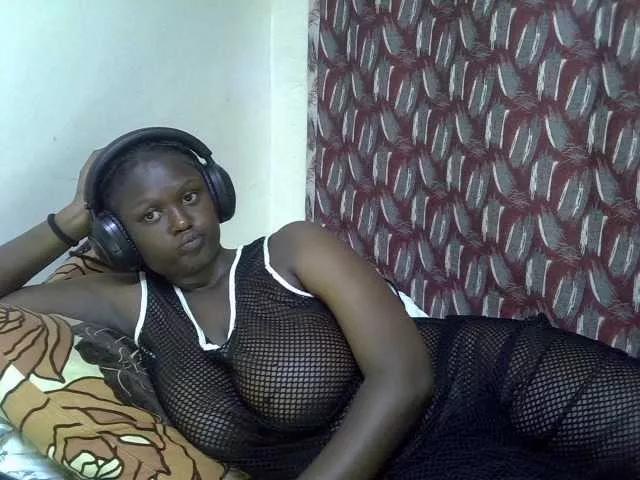 SweetHive on BongaCams 