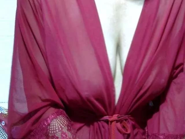 sweetmama17 on BongaCams 