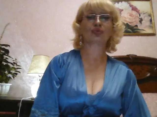 Ur-Mami on BongaCams