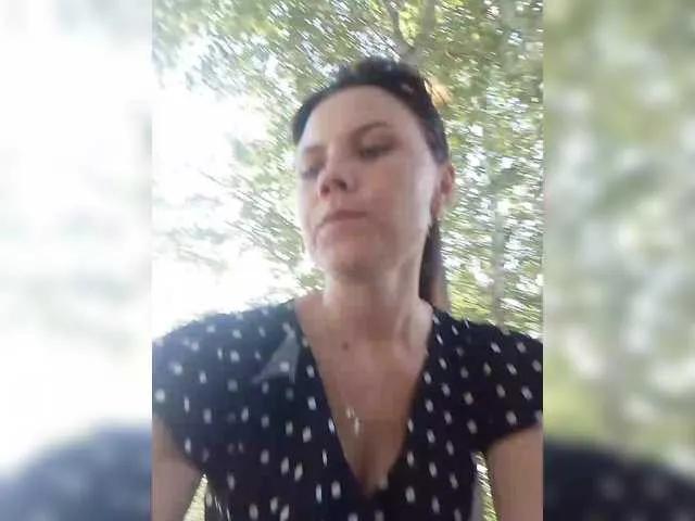 Victoria03 on BongaCams