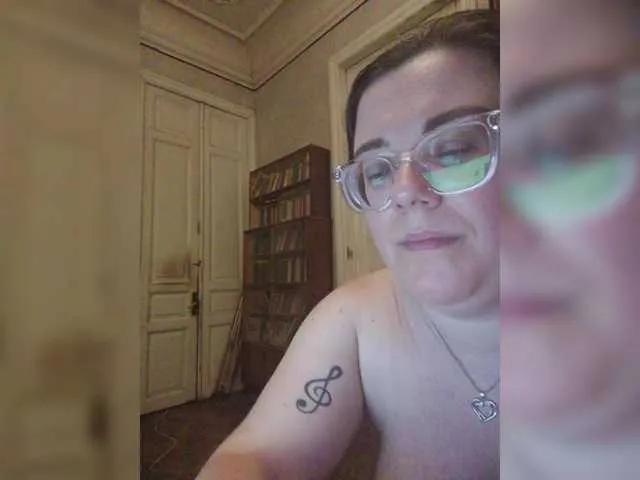 Webgirl2a on BongaCams