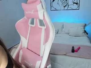 isa-diamond from CamSoda is Freechat