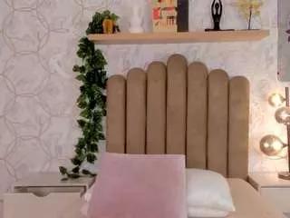 roma-love from CamSoda is Freechat