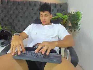 alan_redinger — Hard dick play, cum for you  / #bigcock #cum #muscle #latino #master [378 tokens remaining]