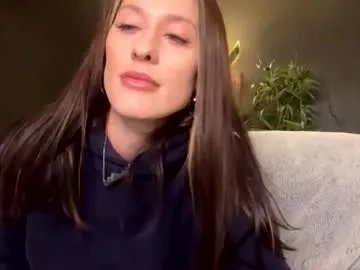aliciacolette123 — I bet you missed this wet pussy huh  cumshow   Pvts welcome  #new #soloshow #chatty #tease #sexy [1613 tokens remaining]