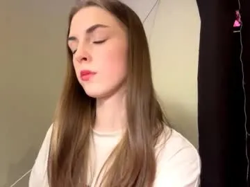 caylakimbro — Goal:Lift up my shirt and show my bare back and butt <: My name is Polly #new , new experience to me, hope it turns out well :3  #skinny #young #18 #shy [1104 tokens remaining]