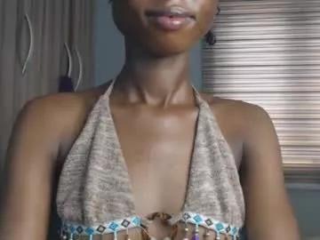 choco_petitqueen on Chaturbate 