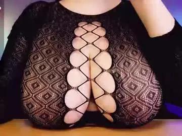 clara4love — 33 tks Spin the wheel!  Fav. vibes 15, 38, 101 #bigboobs #bigtits #bbw #bigass #curvy