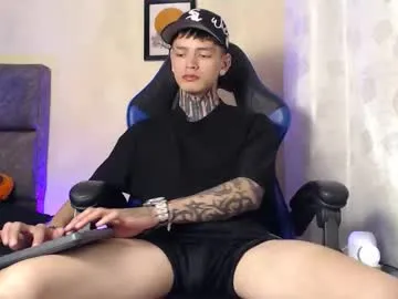 dann_brown on Chaturbate