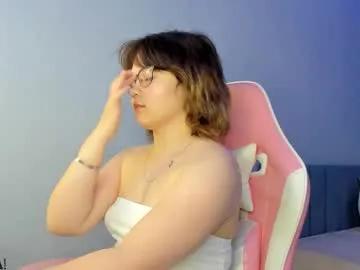 glimmer_goddesss — GOAL: Sexy Dance [29 tokens remaining] Welcome to my room! #feet #shy #curvy #lovense #new