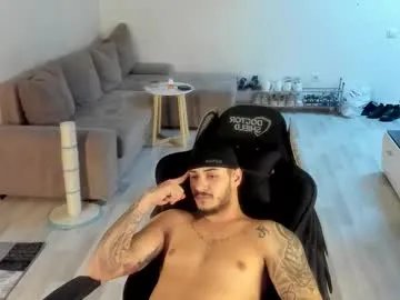 jonnyporn1 on Chaturbate