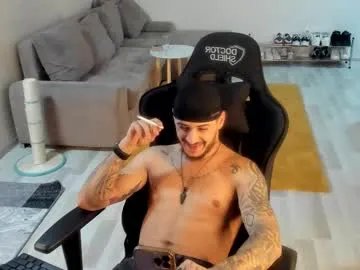 jonnyporn1 on Chaturbate