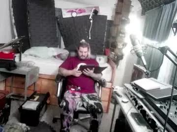 kinkybiguy14 on Chaturbate 