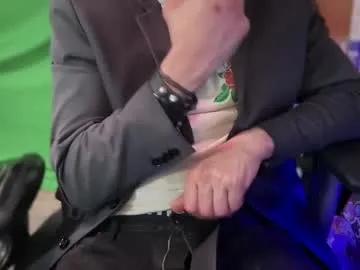 korruptedbymewmew on Chaturbate 