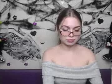 larapika on Chaturbate 