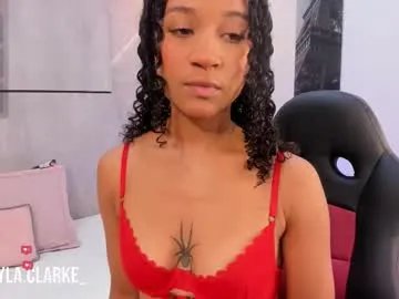 layla_clarke — GOAL: Show nips [90 tokens remaining] The cutie girl<3 #ebony #latina #young #smalltits #bigass