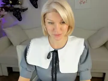 lindsi_luvviv on Chaturbate