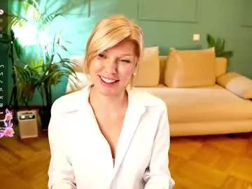 lindsi_luvviv on Chaturbate