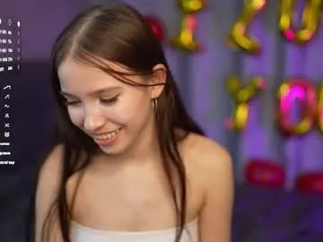 mellowglowy — Hi gues. I'm Eva and I'm #new here #18 #shy #teen #young - Goal: Make me smile and start my show [34 tokens left]