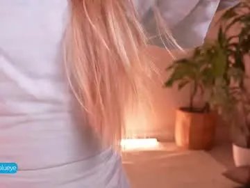 miablueye on Chaturbate