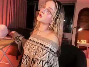 misschloe__ from Chaturbate