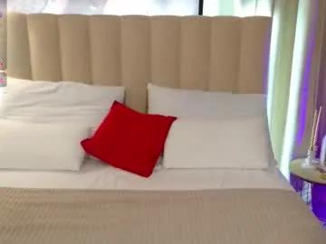 naomimur — GOAL: touch sexy ass [16 tokens remaining] Everything looks a bit more magical in the moonlight --- especially me y #cosplay #pantyhose #longhair #asmr #fuckmachine