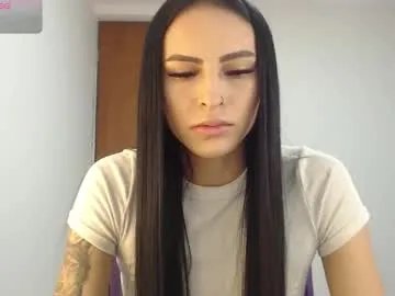 petite_linda on Chaturbate